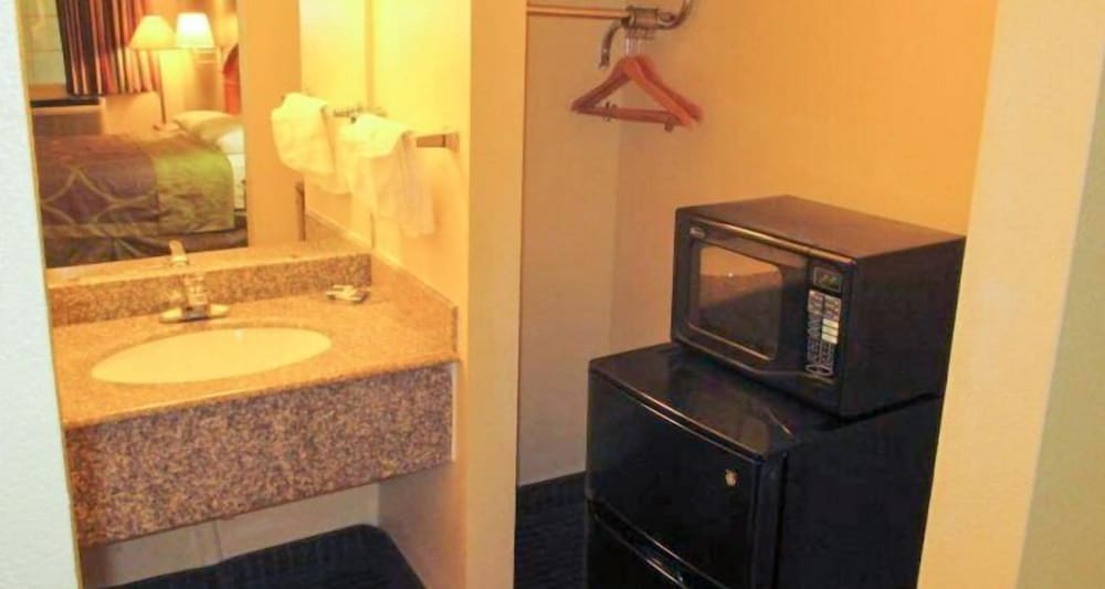 Motel6 Livingston, TX 50/53