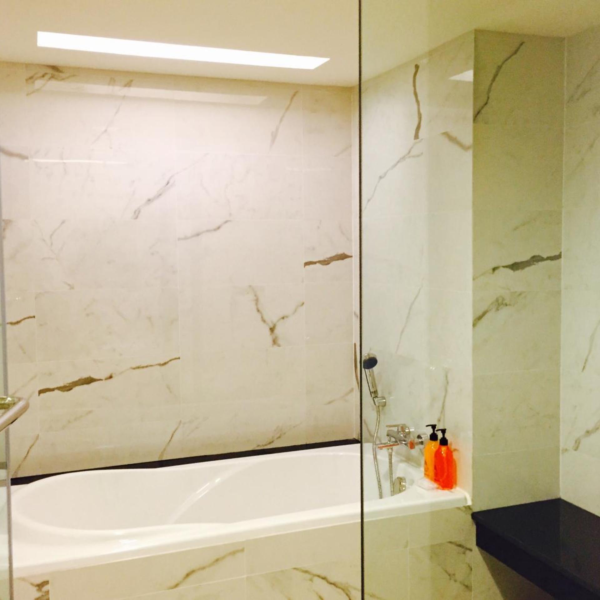 Residential, Suite, Indra Regent Hotel 8/8