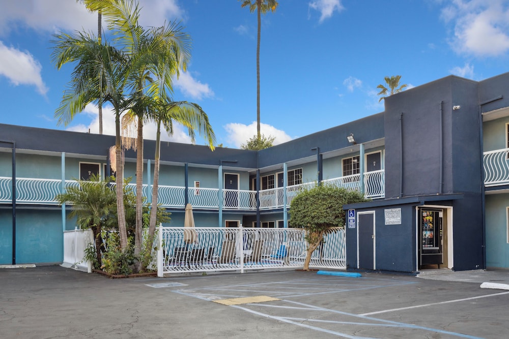 Hotel H-Wood 24/33