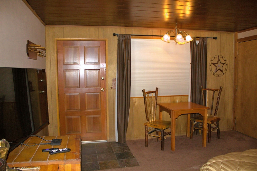 Goldmine Lodge 41/50