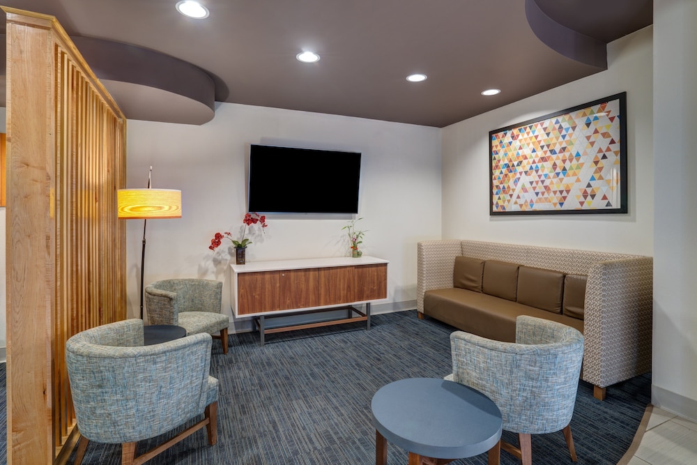 Holiday Inn Express And Suites Winona North 50/68