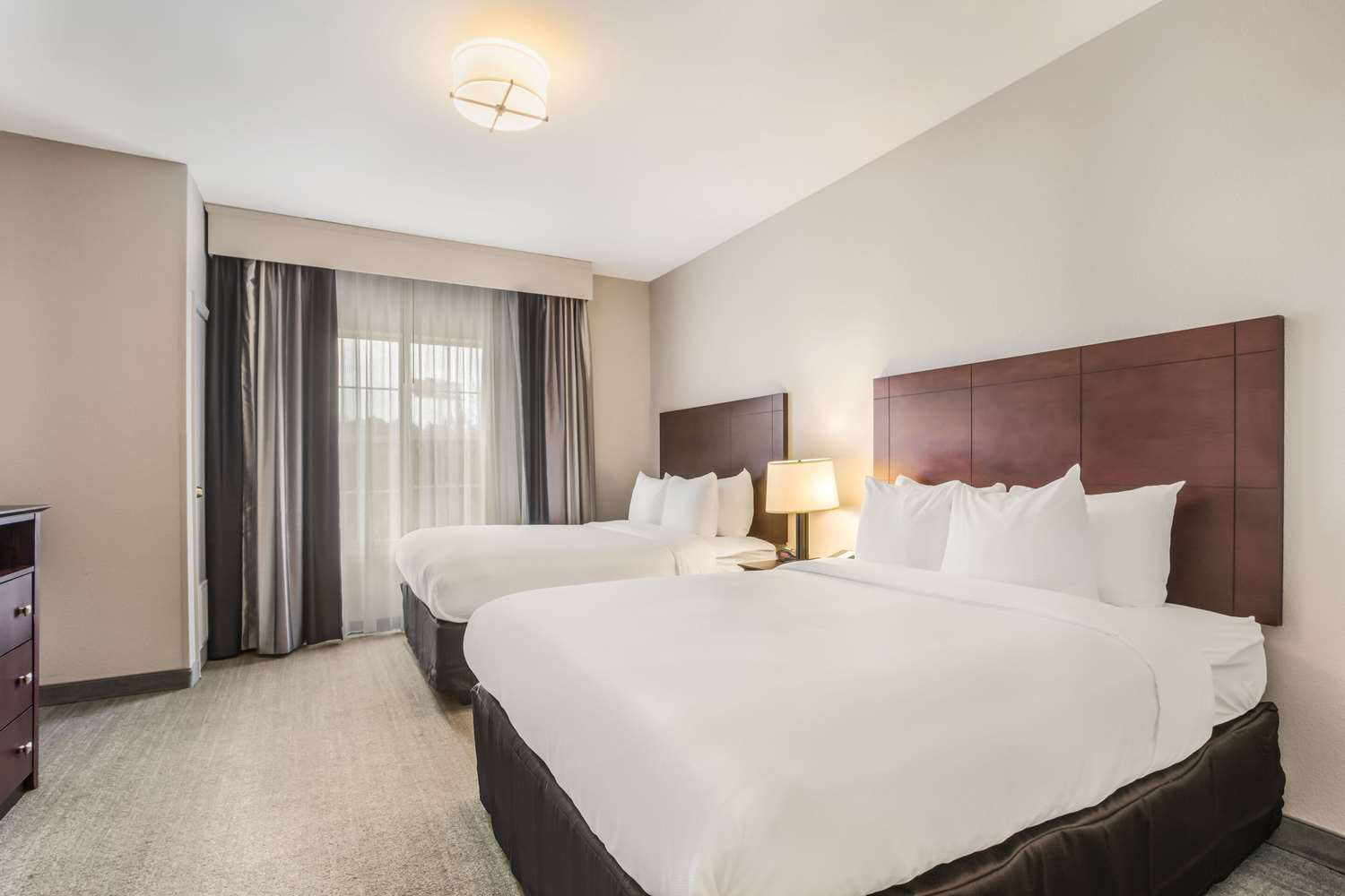 جناح بسريرين كوين