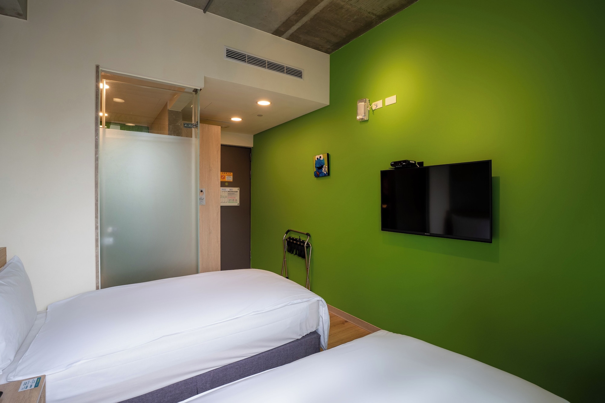 STANDARD, TWIN BEDS, BALCONY
