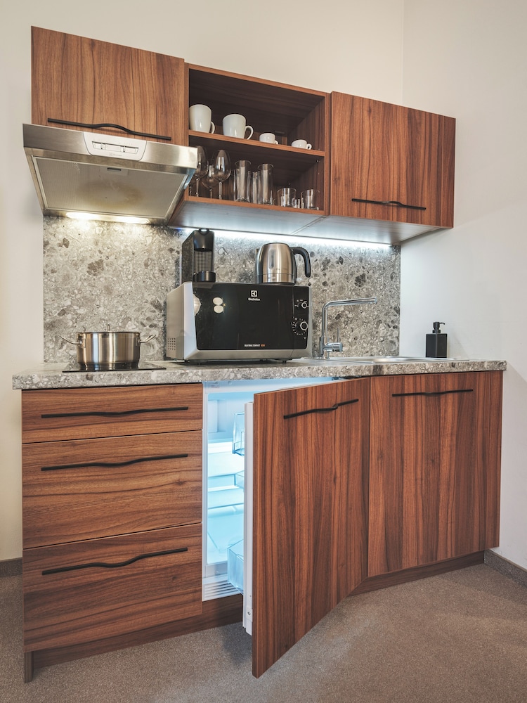 Golden Angel Suites by Adrez Living 9/62