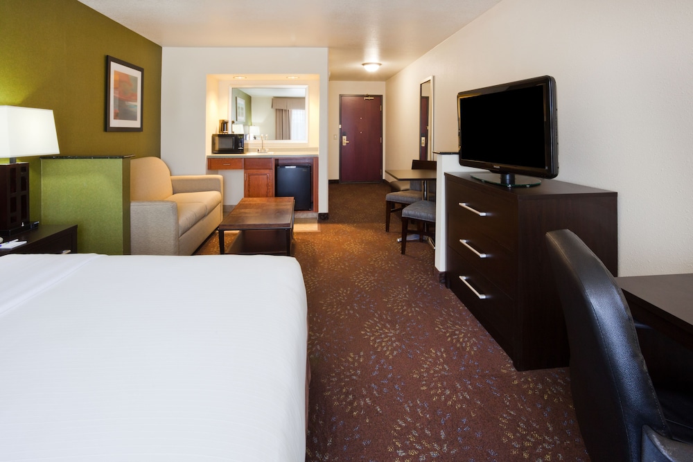Holiday Inn Express Hotel Suites Aberdeen 48/61
