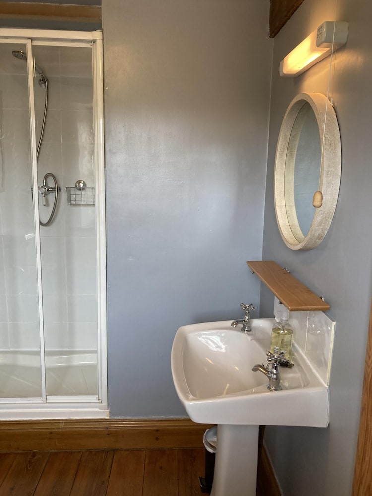 Riverside Bed &amp; Breakfast 39/46