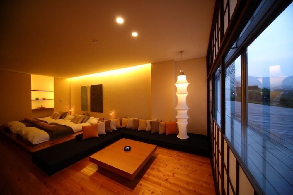 Suginoi Hotel 46/76