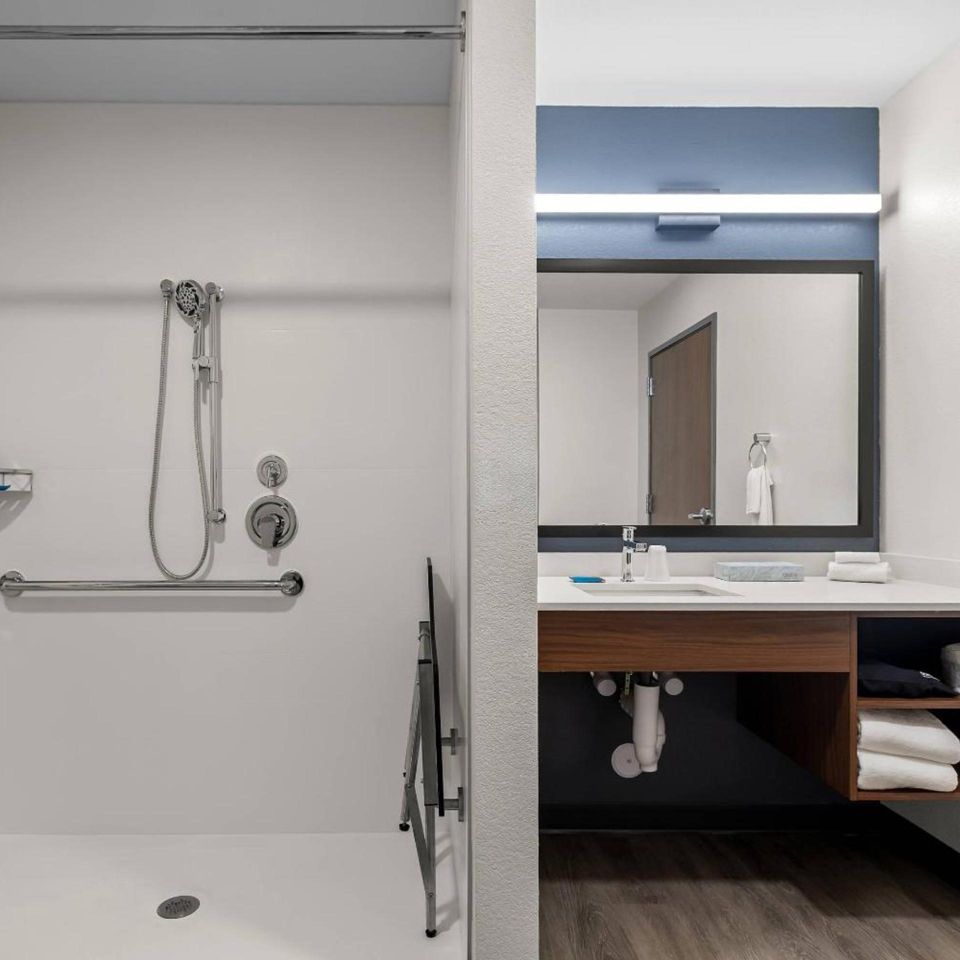 غرفة بسرير كينج، Everhome Suites Wichita Northeast 8/10