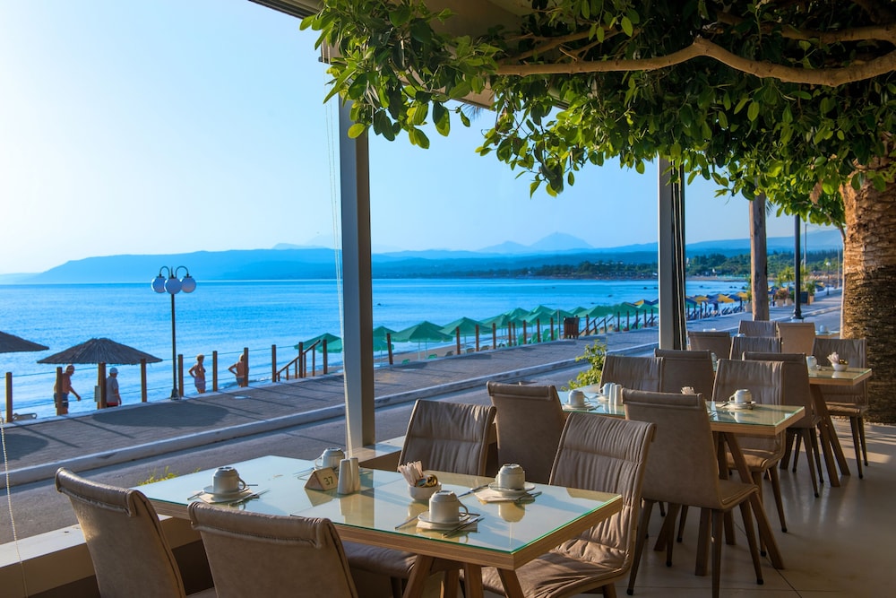 Corissia Beach 44/63