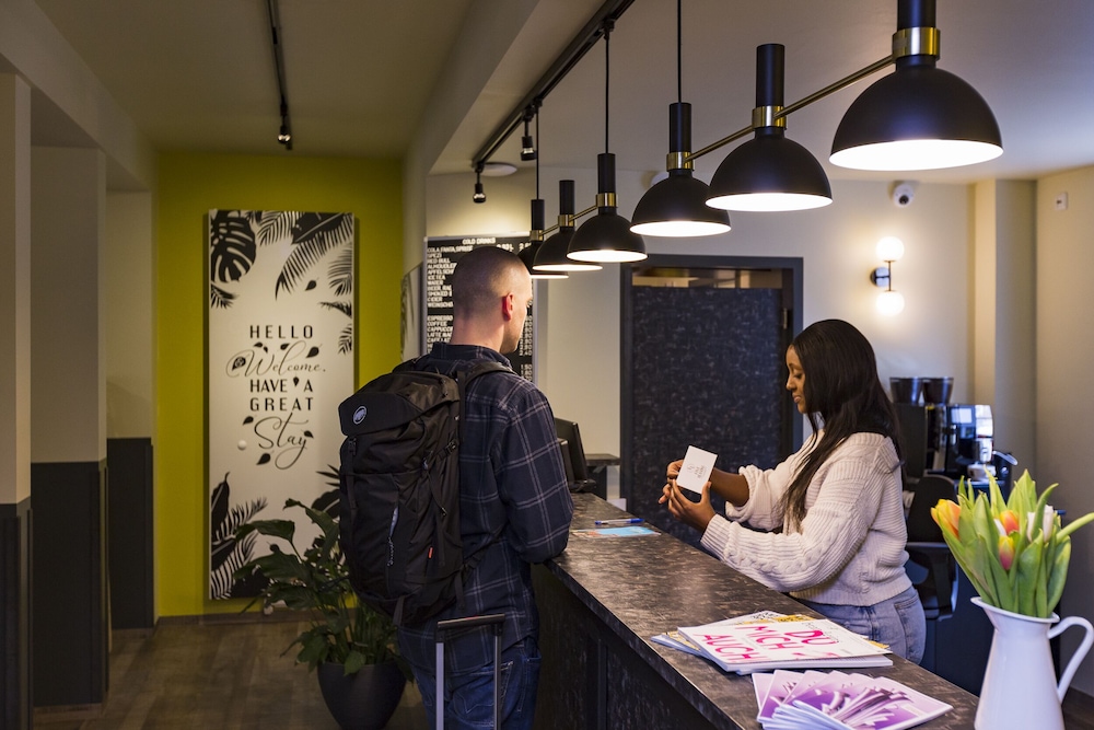 Five Reasons Hotel and Hostel 4/50
