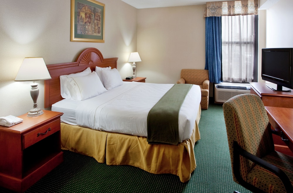 Holiday Inn Express Anderson-I-85 Exit 27-Hwy 81 8/34