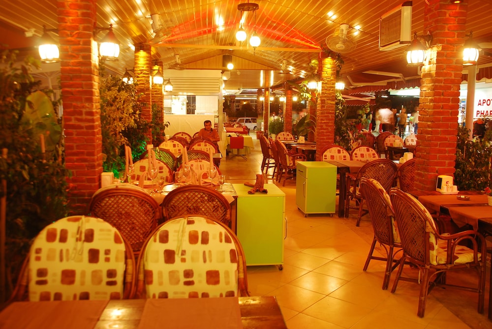 Orient Apart Hotel 21/25