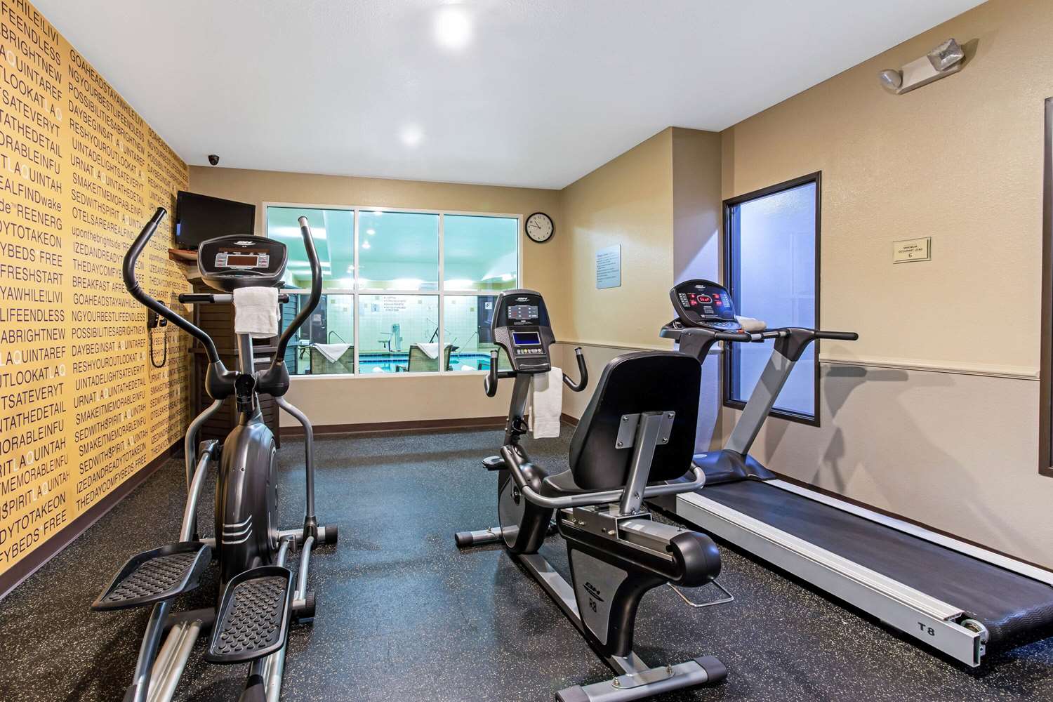 La Quinta Inn & Suites by Wyndham Denver Gateway Park 17/33