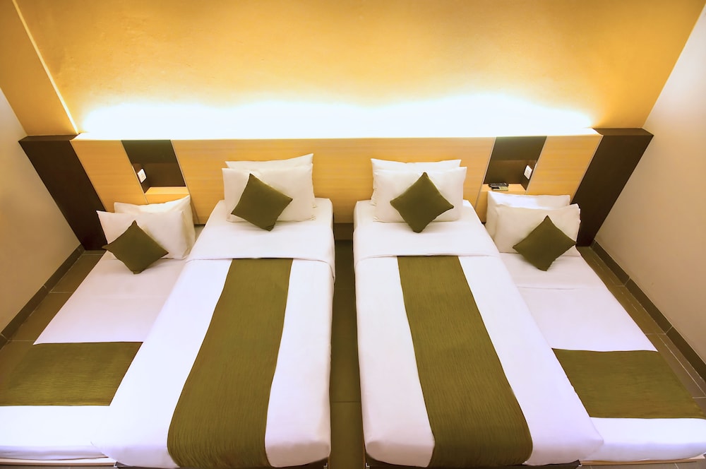 Sukajadi Hotel, Convention and Gallery 9/27