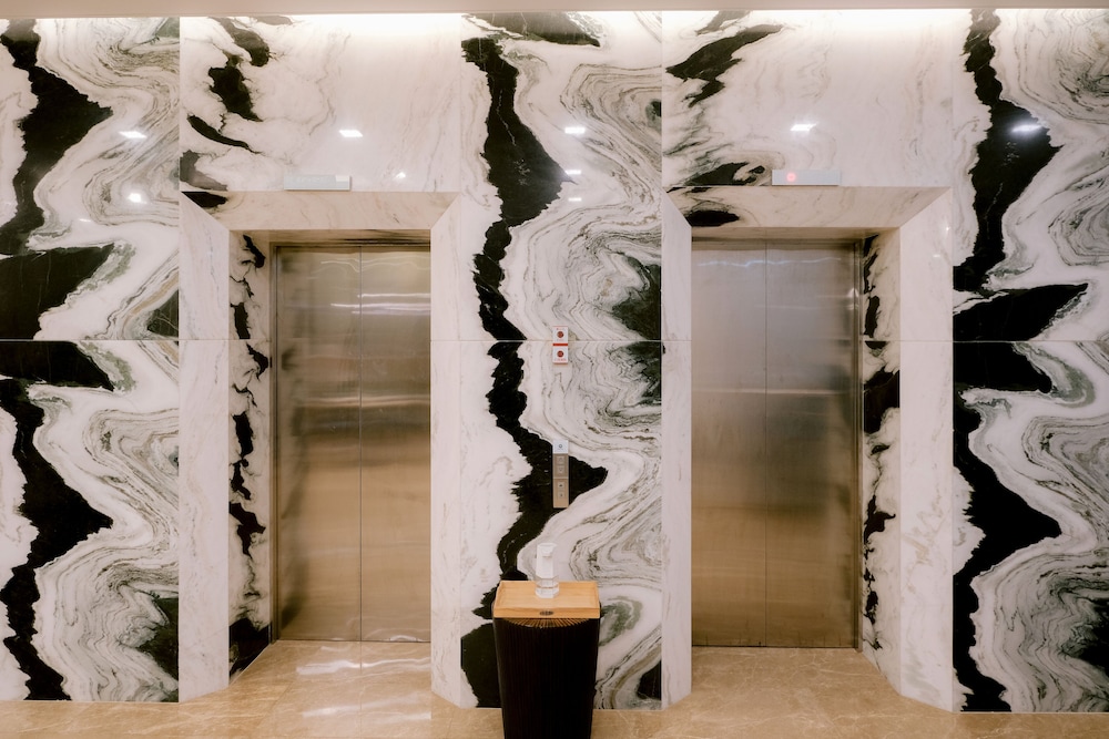 Goldberry Suites & Hotel Cebu 11/50