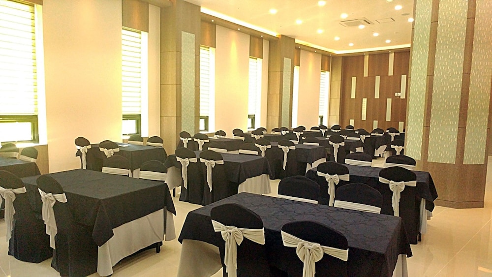 Yangyang International Airport Hotel 43/48