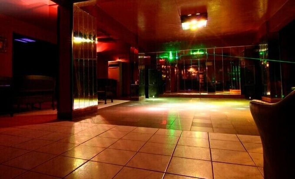 Mora Hotel 21/24