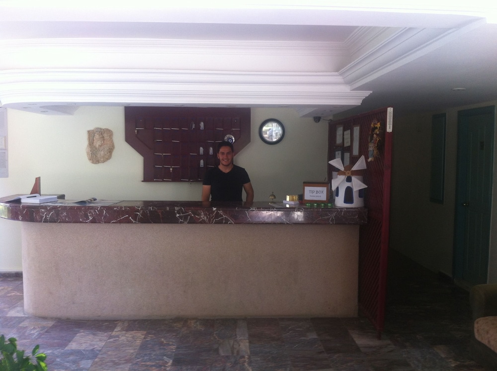 Bezay Hotel 4/31