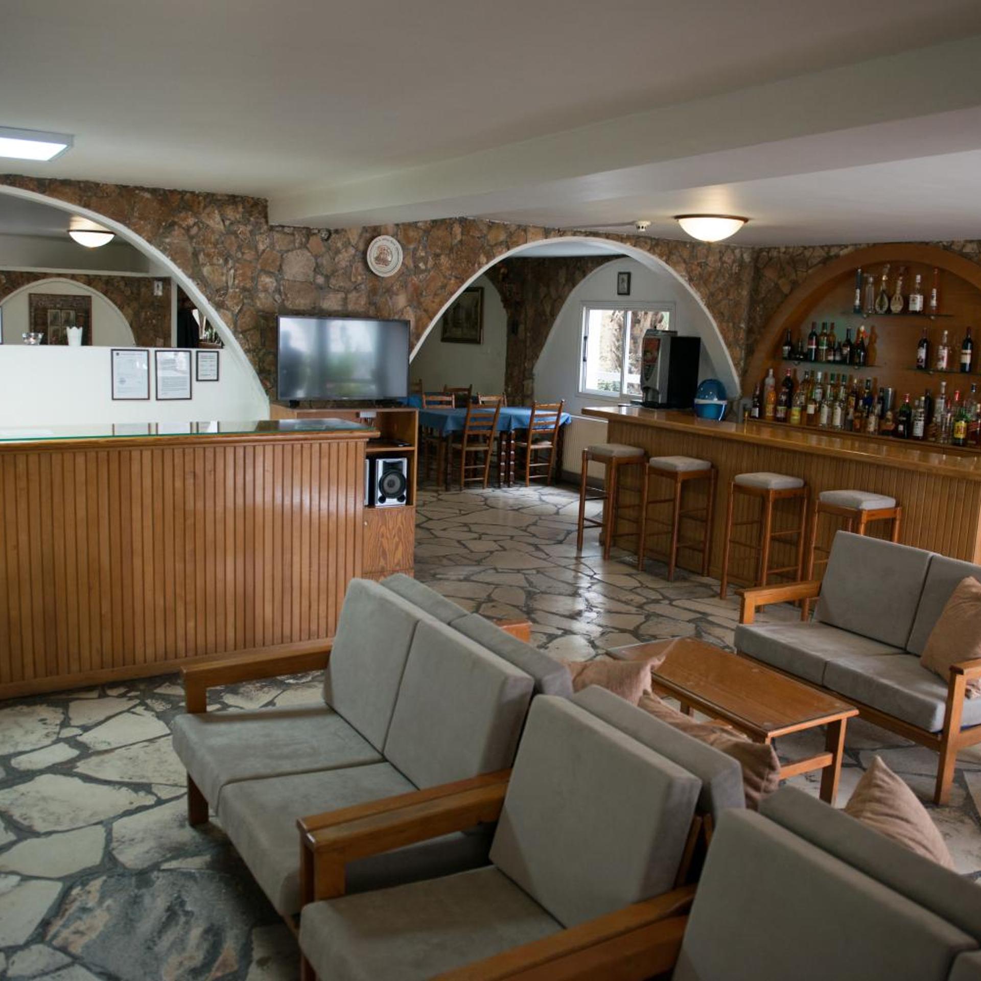 Le Village Hotel 24/50