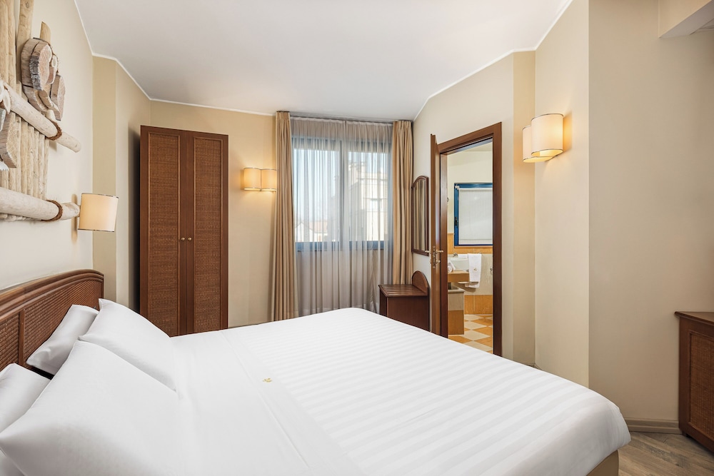 SUPERIOR, SINGLE, DOUBLE BED