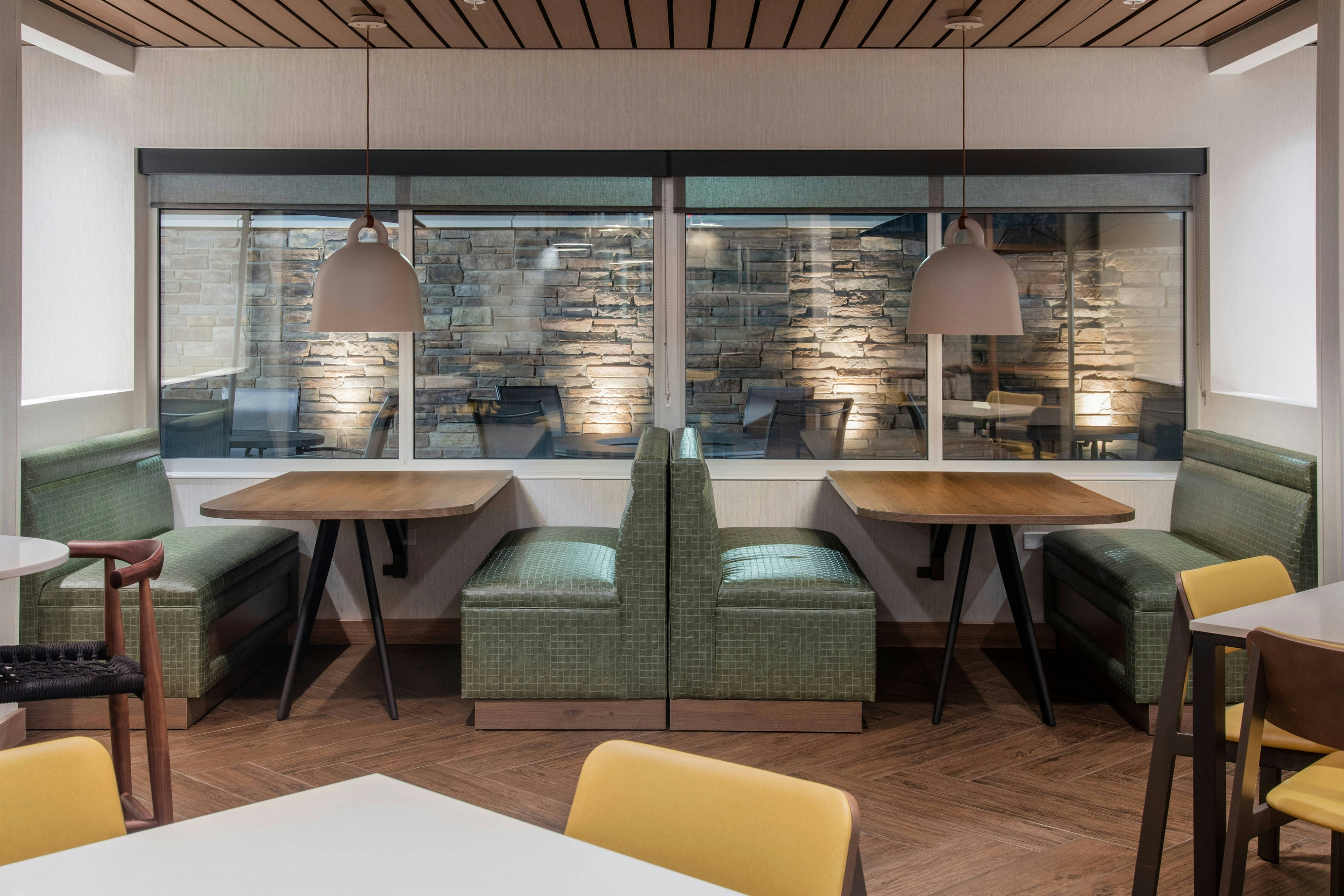 Fairfield Inn Suites Little Rock Airport 24/32