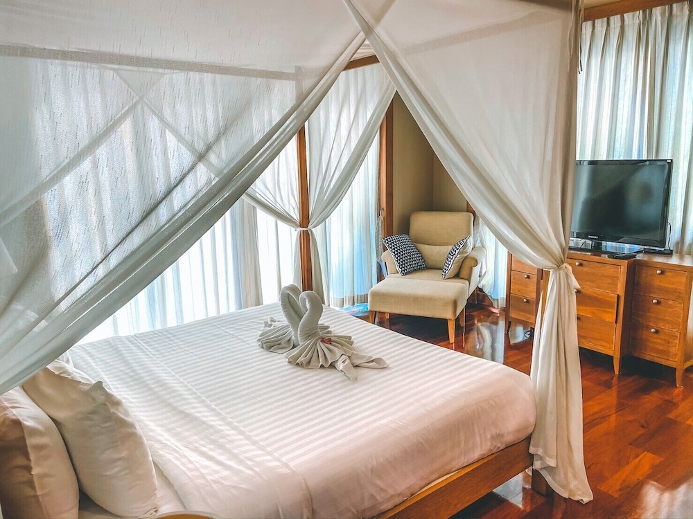 Royal Sammuk villas 15/50