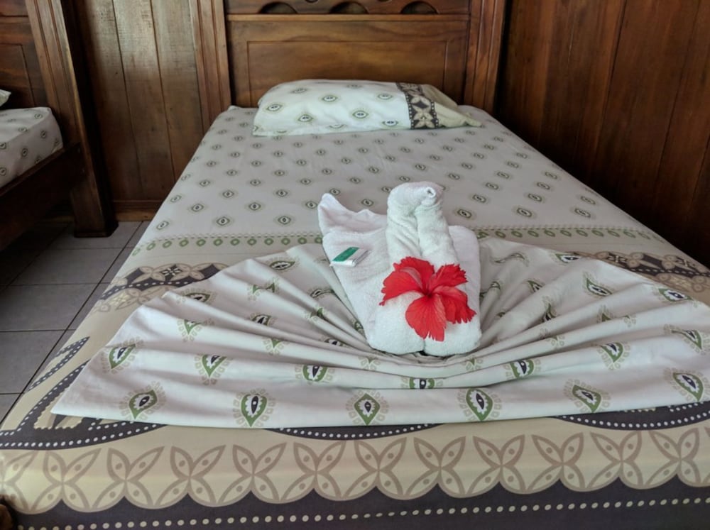 Miss Junies Lodge 23/44