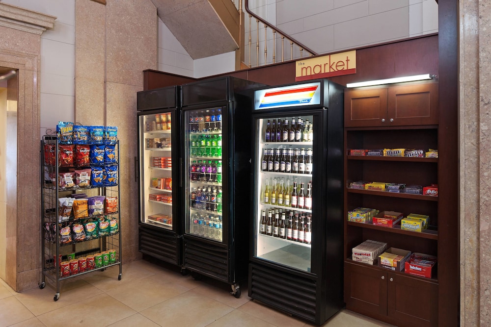 SPRINGHILL SUITES MARRIOTT BALTIMORE DOWNTOWN/INNER HARBOR 32/36
