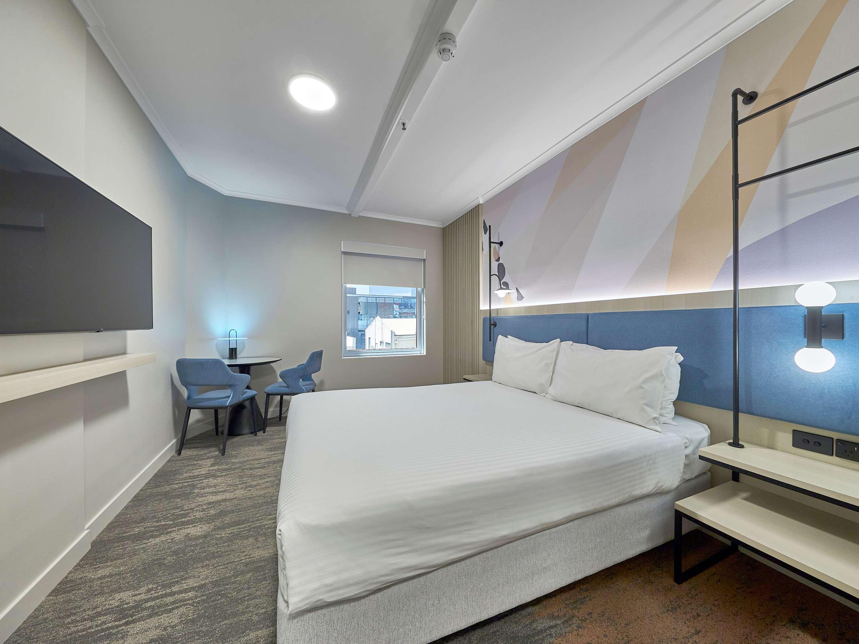 Room, Double Bed