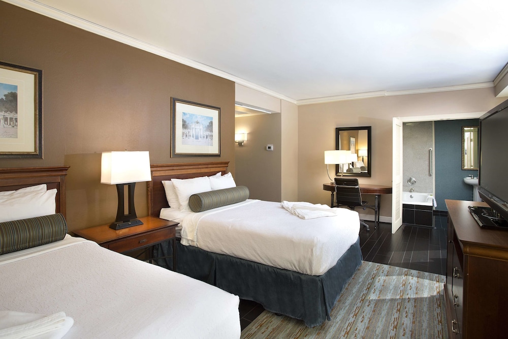 ROOM, DOUBLE BED, HIGH FLOOR