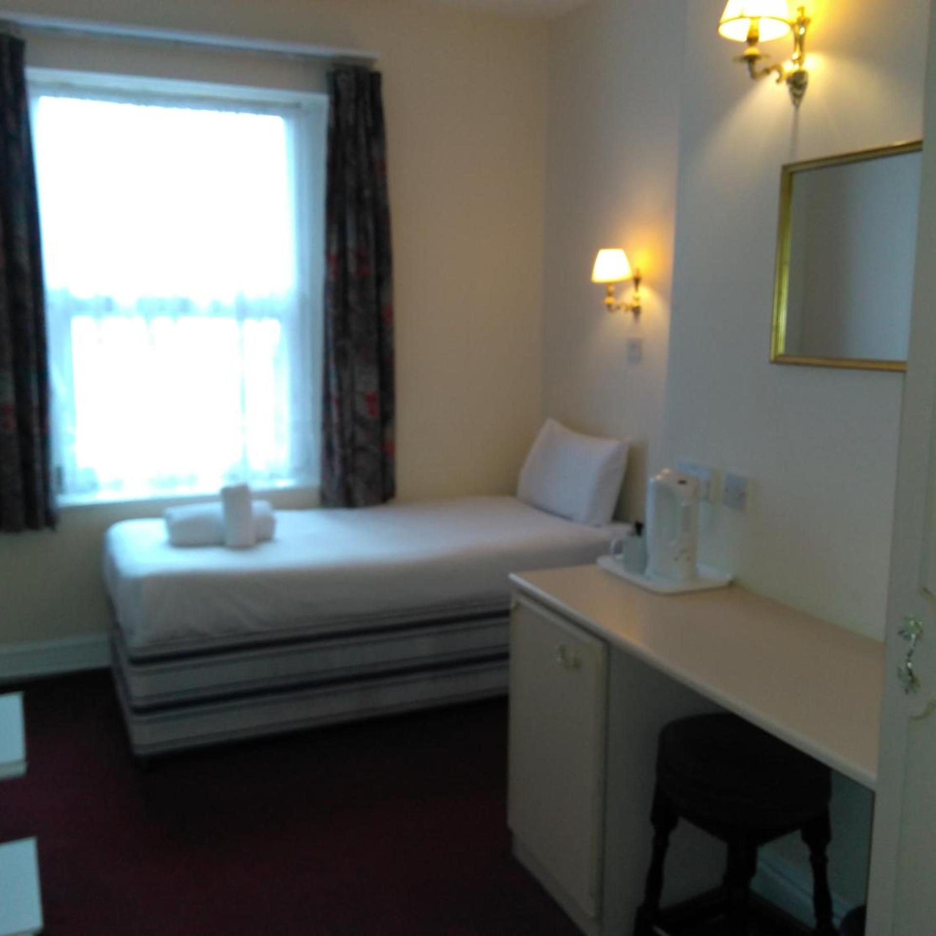 The Crown Hotel 27/37