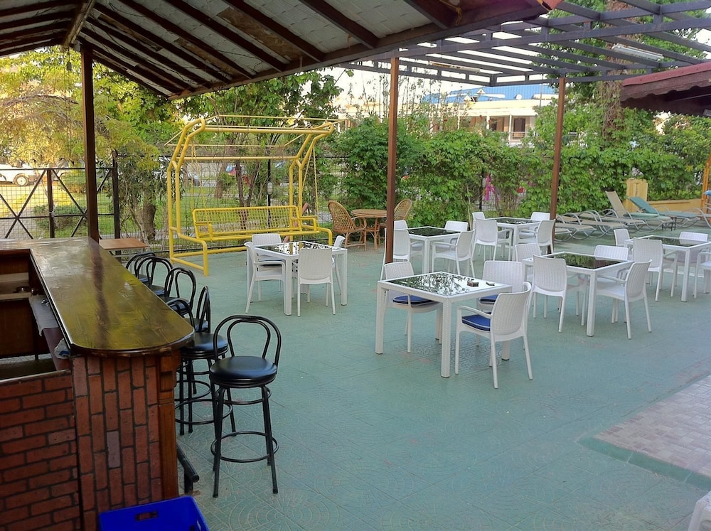 Marsyas Hotel 35/44