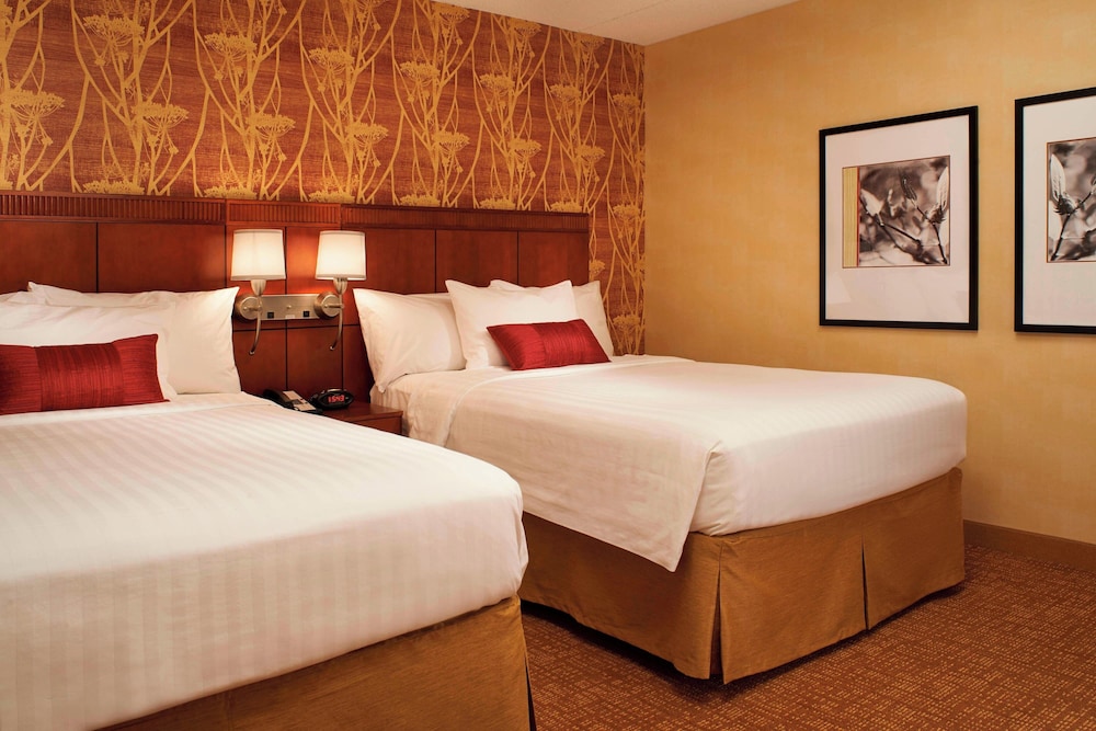 1 Bedroom, Suite, 2 Double Beds, Sofa