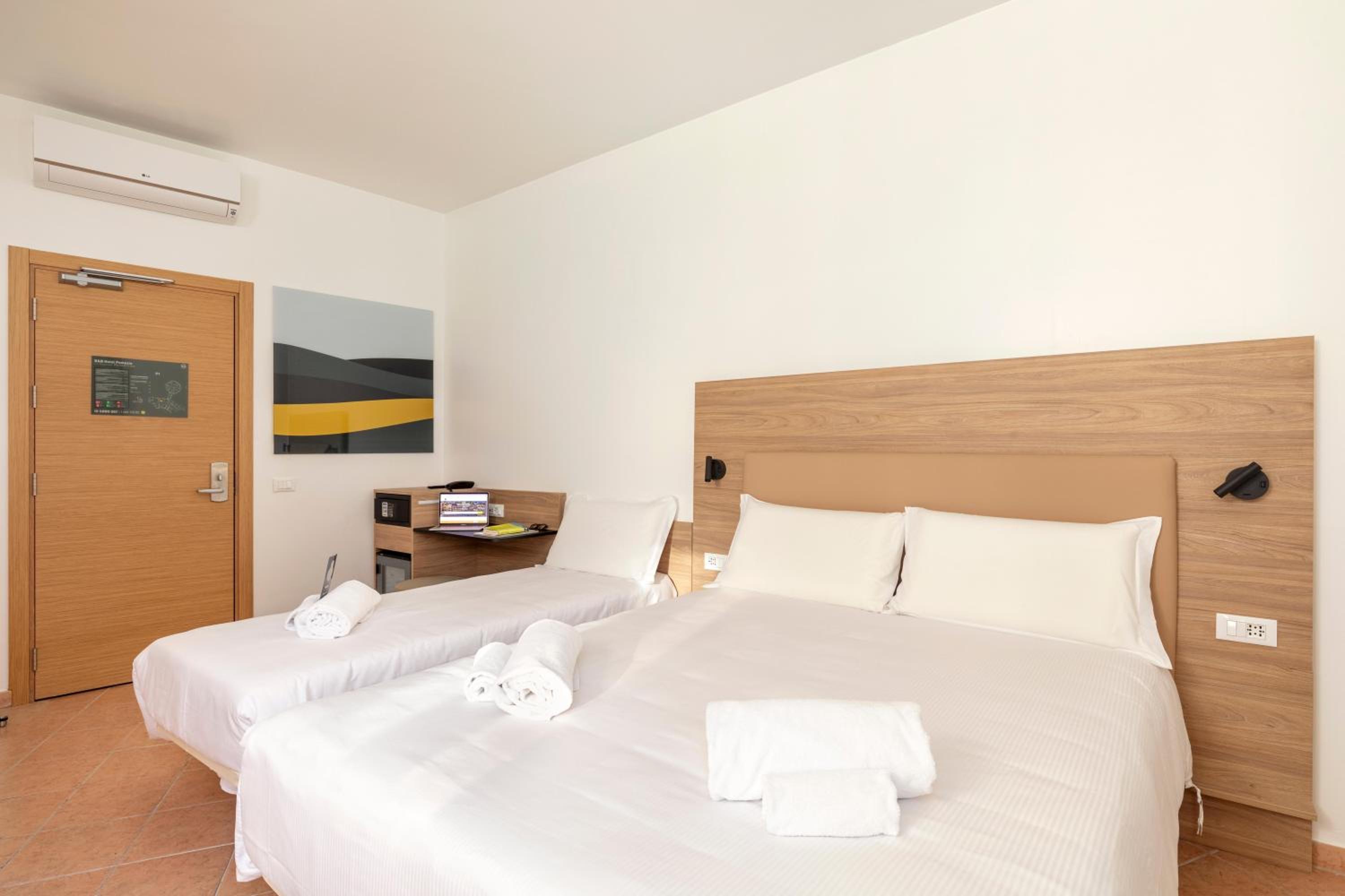 FZNR3 Triple Room