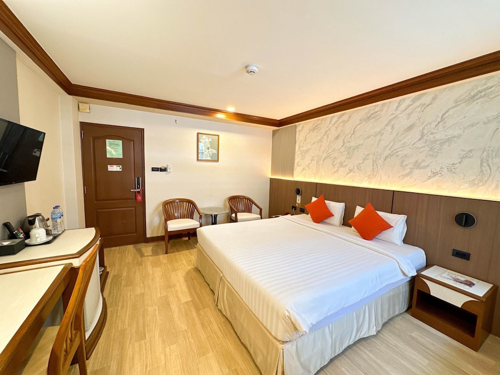Sakol Hotel 27/65