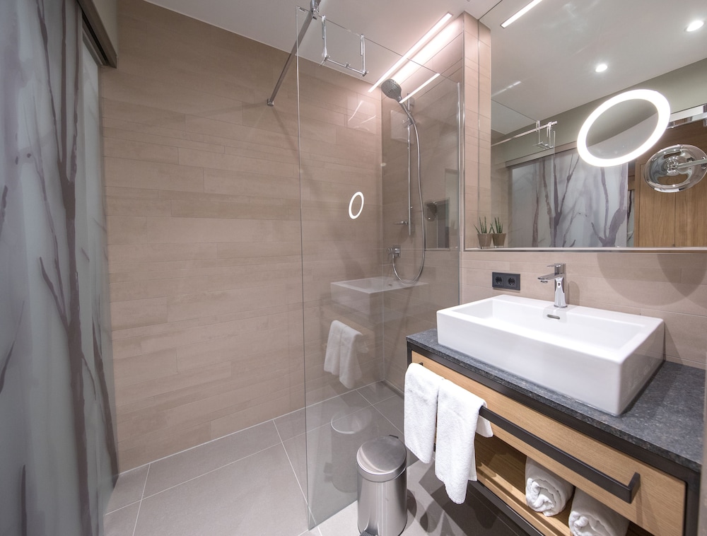 Hotel Der Waldhof Zell Am See 33/35