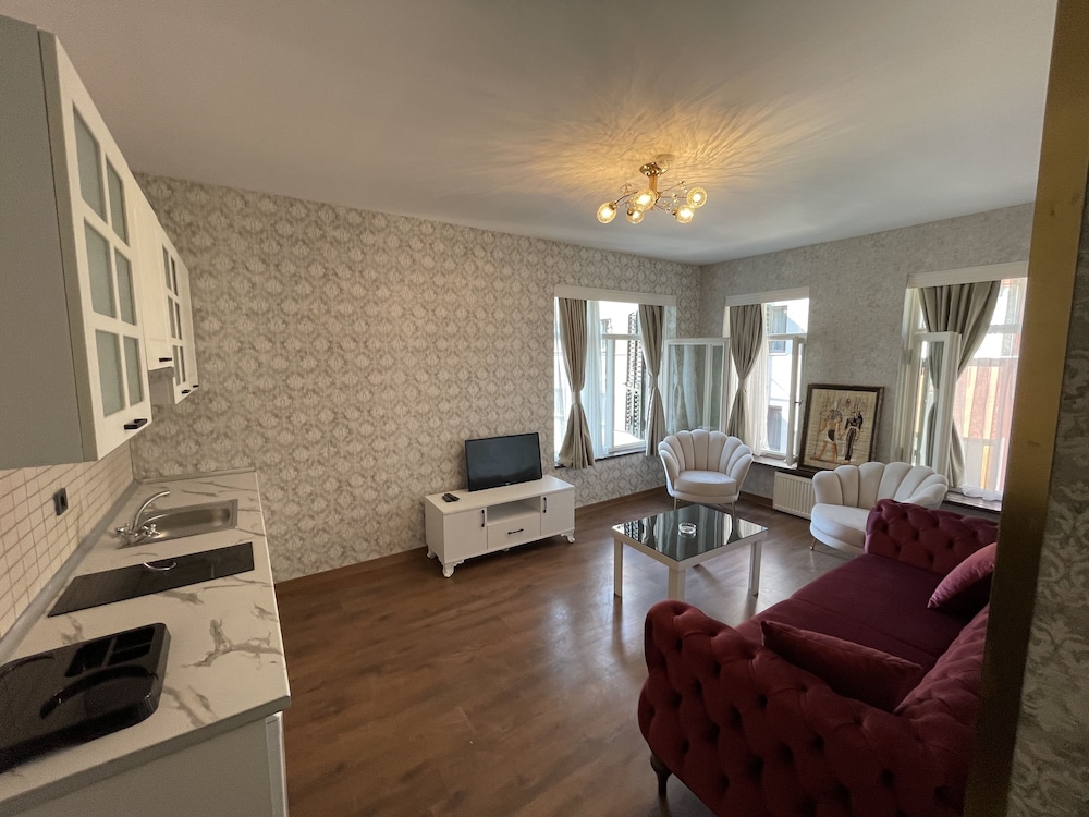 Moda Suites 22/50