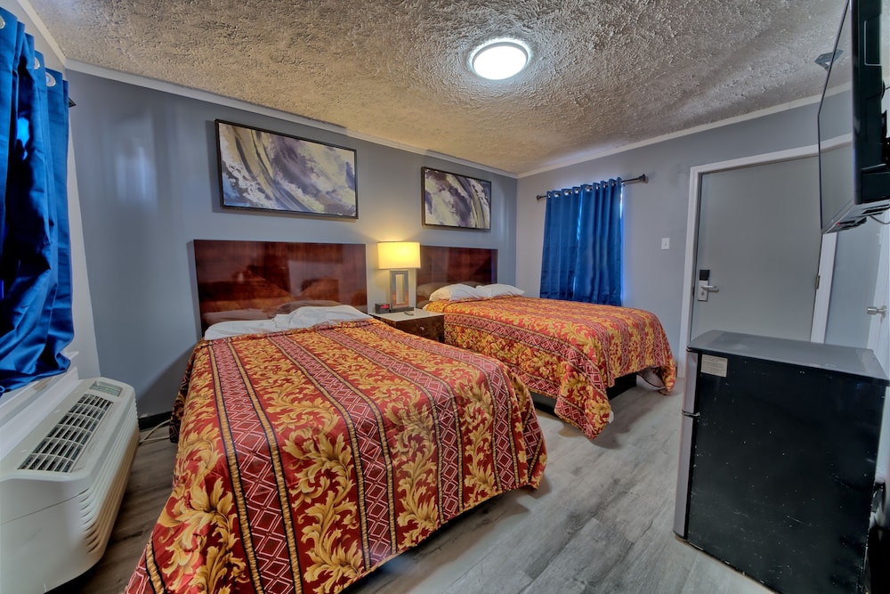 Aqua View Motel 11/55