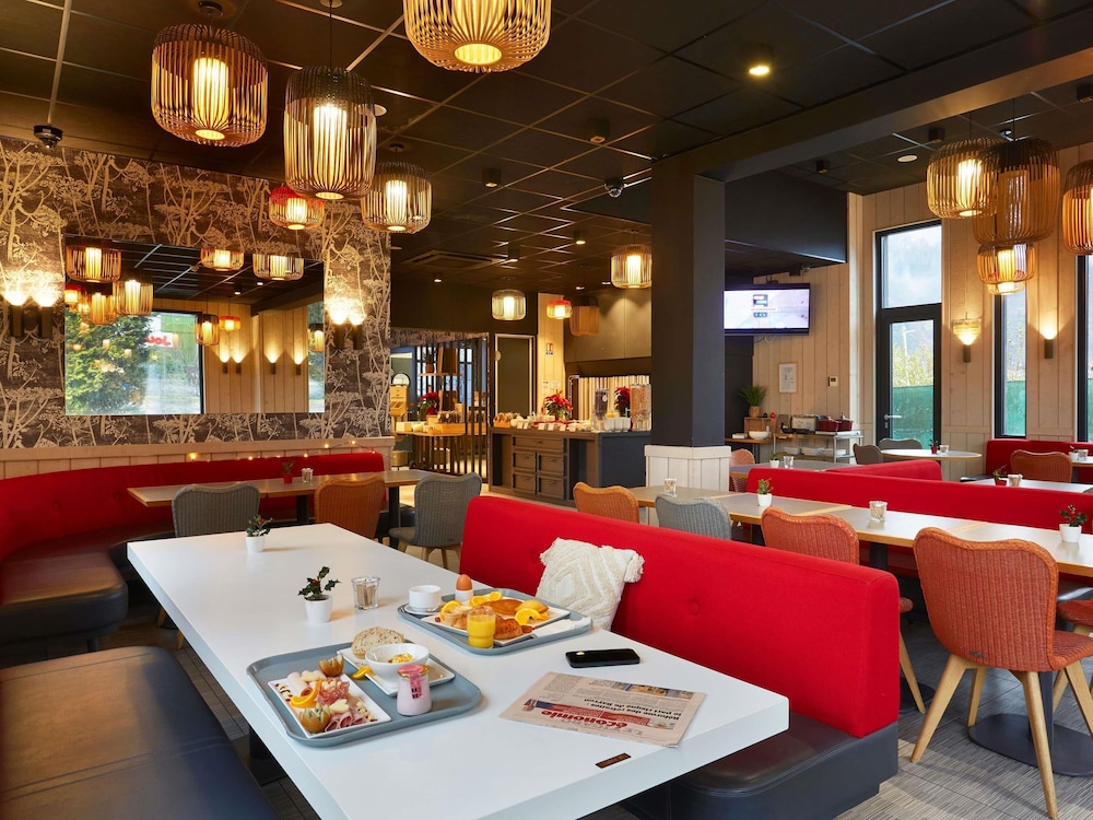 restaurant cafeteria