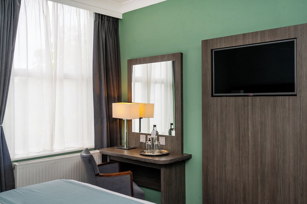 The Bromley Court Hotel 36/50