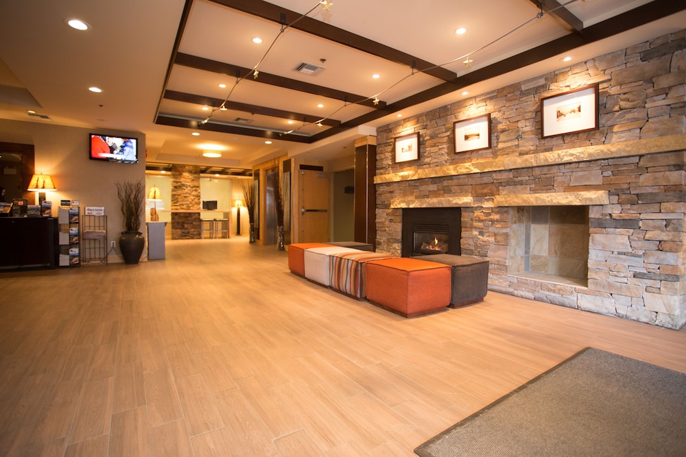 Lobby at Banff Inn, BANFF - ALBERTA