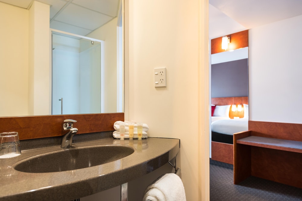 IBIS CHRISTCHURCH 59/60