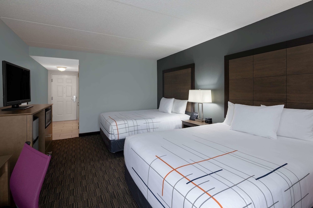 La Quinta Inn & Suites by Wyndham Atlanta Douglasville 16/53