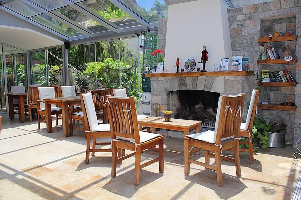 Vira Apart Hotel 36/50