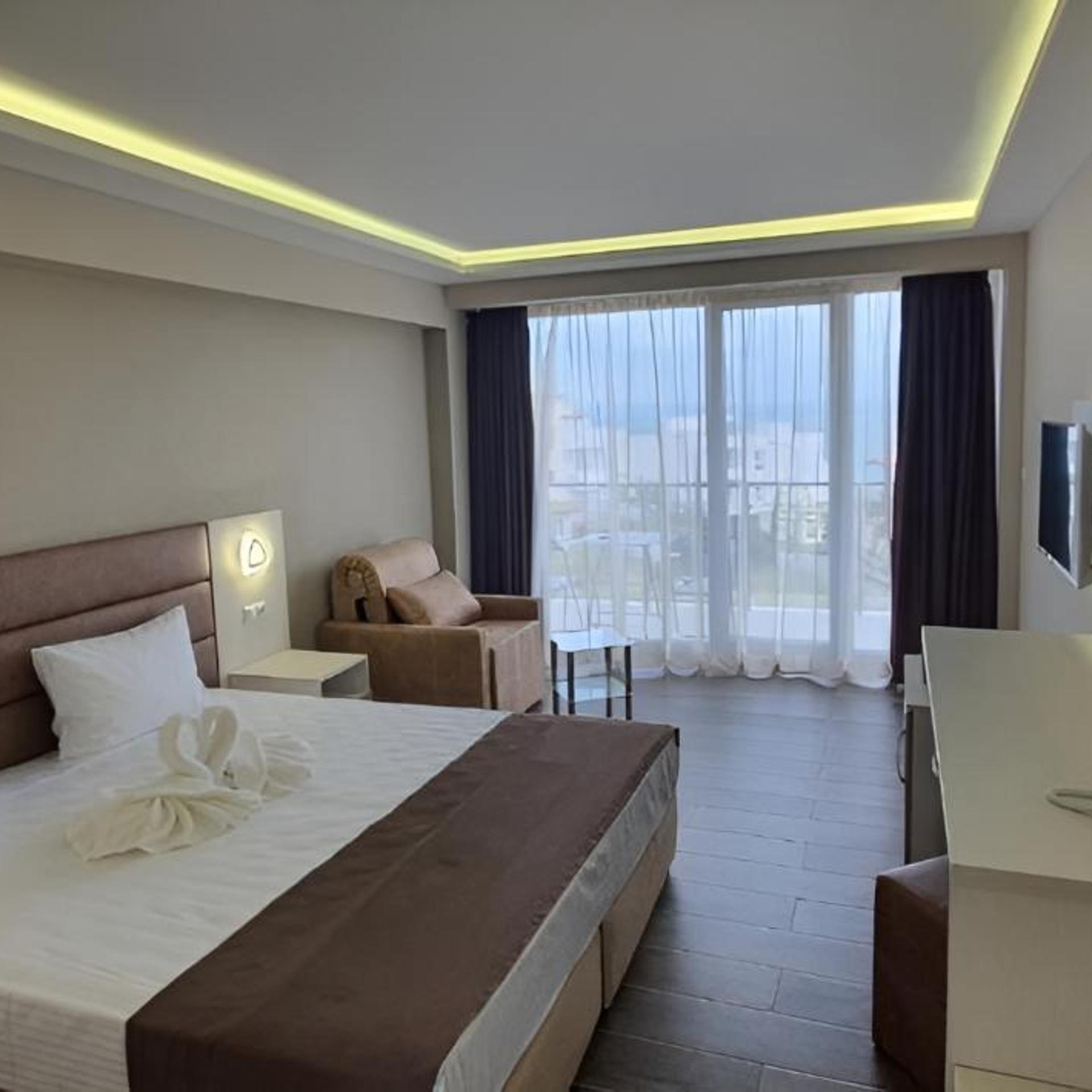Hotel Sunny. 21/55