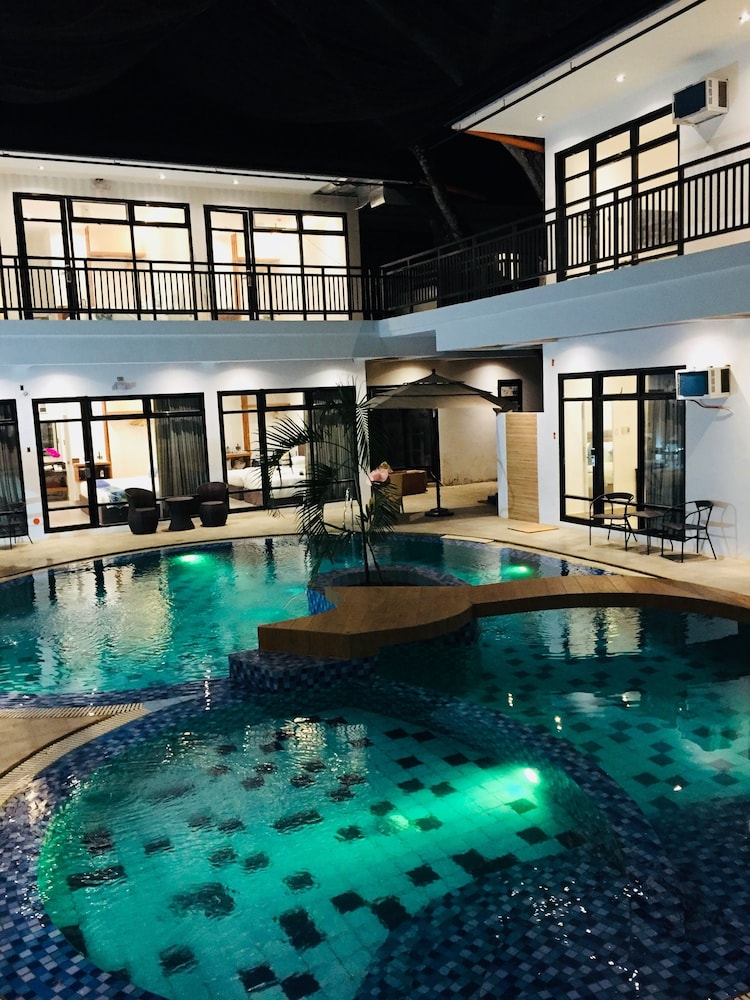 White Breeze Palawan Boutique Hotel 42/69