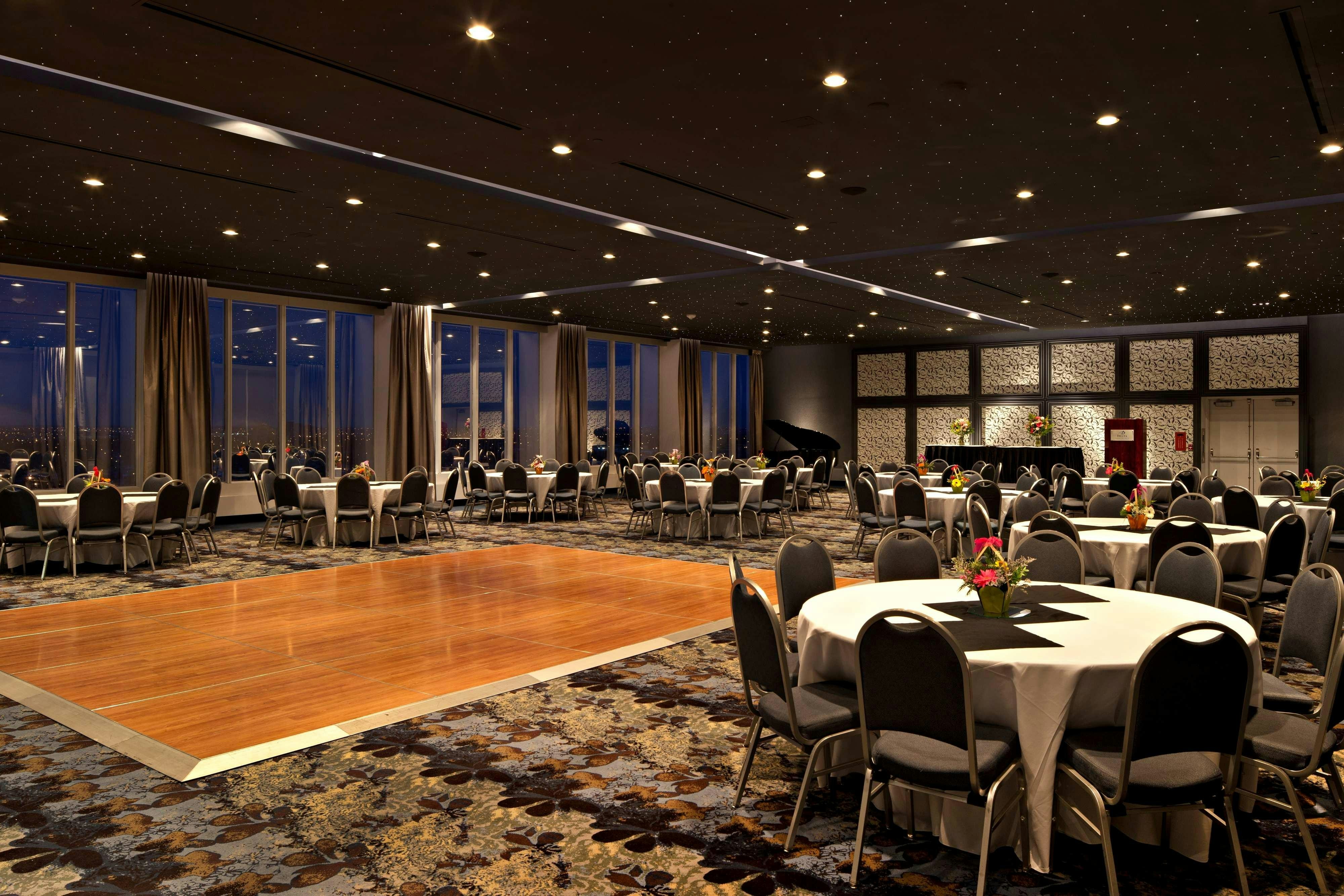 Delta Hotels by Marriott Edmonton South Conference Centre 10/22