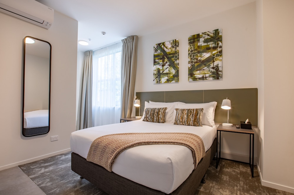 Sojourn Apartment Hotel Riddiford Street Limited 36/54