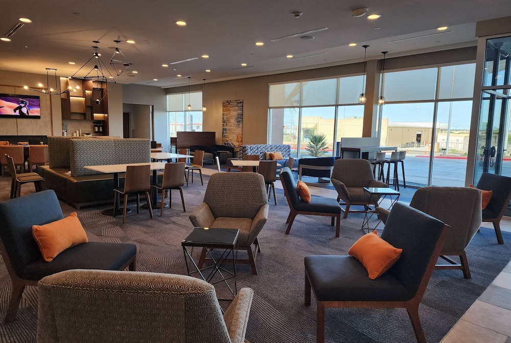 La Quinta Inn and Suites by Wyndham Del Rio 41/65