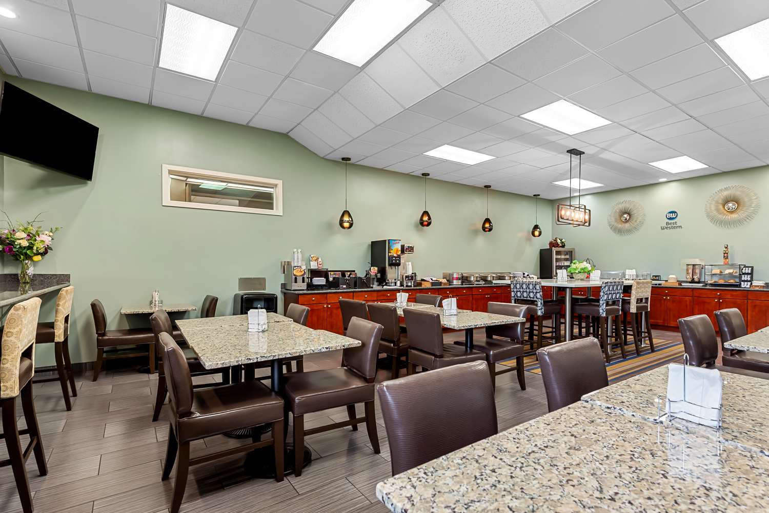 Best Western Cascadia Inn 8/11